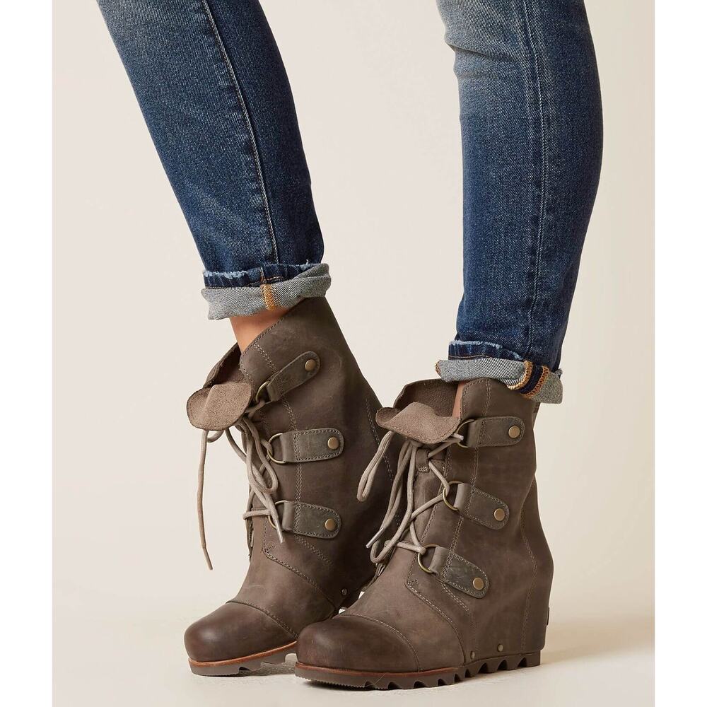 Sorel Joan of Arctic Leather Wedge Lace Up Ankle Booties Boots Waterproof 7.5